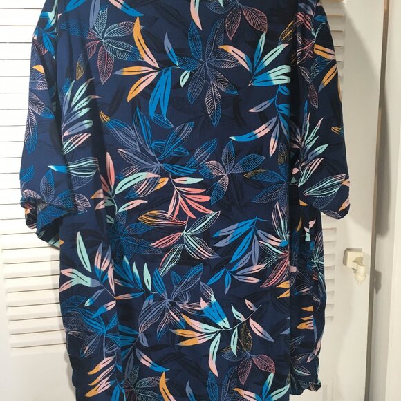 Size XXL Old Navy button up Hawaiian  short sleeve shirt 54" chest - Picture 2 of 4